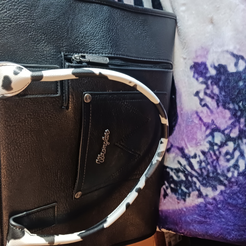 Wrangler Black and White Shoulder Bag - Picture 4 of 8